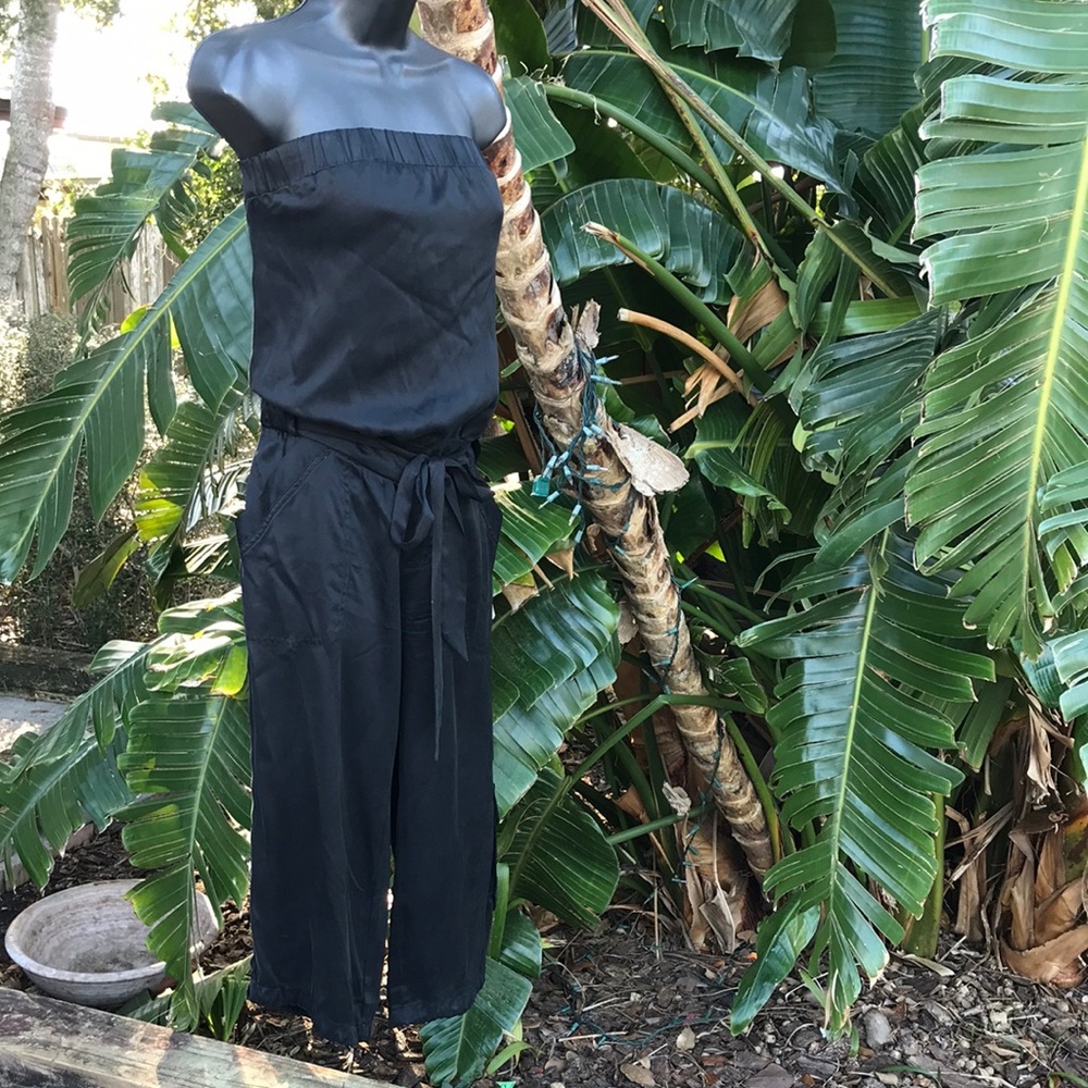 Bebe strapless bermuda  shorts or crop jumpsuit